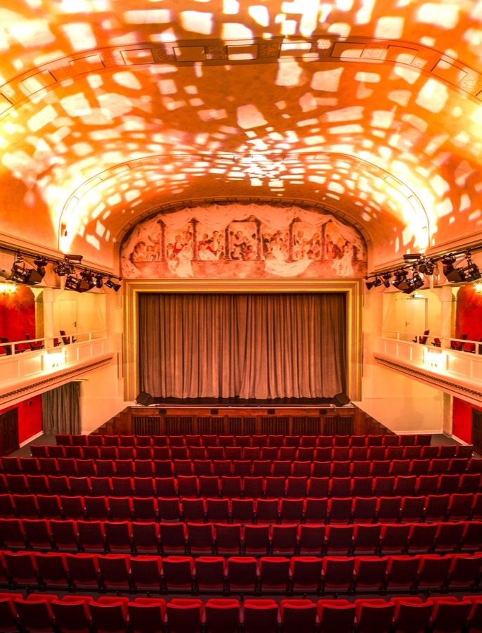 Der Saal der Volksbühne am Rudolfplatz